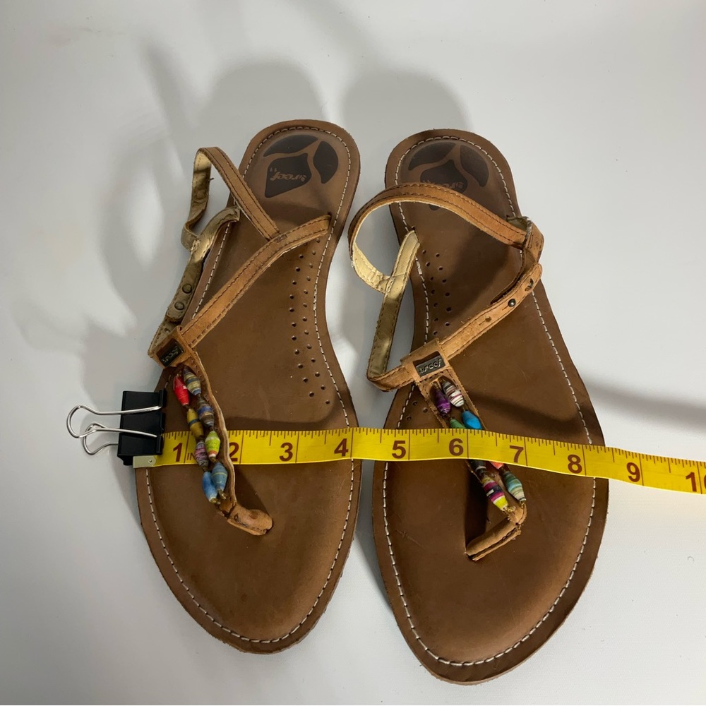 Reef Multi-Color Jewel Beads Between Toe Brown Ankle Strap Sandals Snap Closure. - Picture 14 of 16